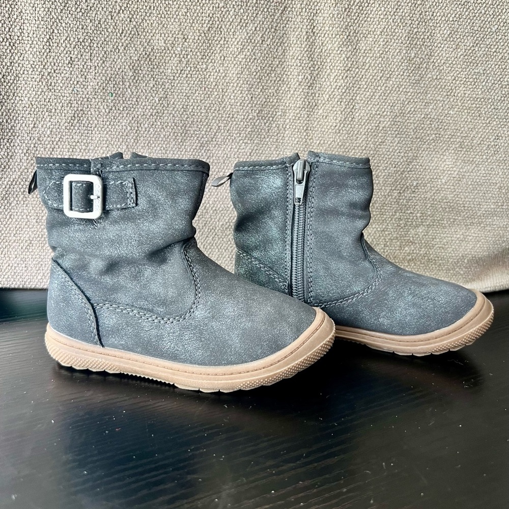 Oshkosh B'Gosh girls Skippie fashion boot, toddler size 7